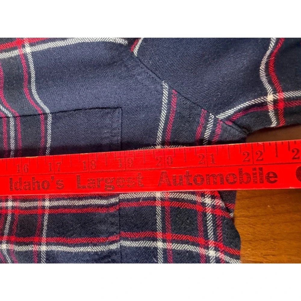 Athleta Flannel Top Women's Medium Navy Red Plaid Long‎ Sleeve Lumberjill